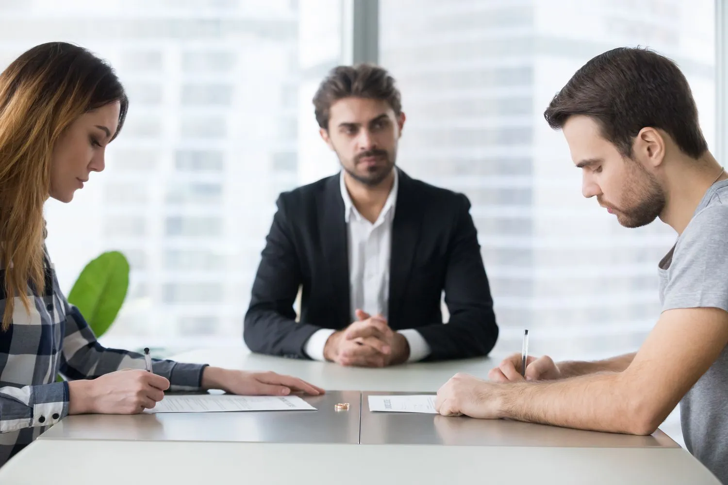 How EH Mediation Guides Couples Toward Fair and Balanced Outcomes Manchester